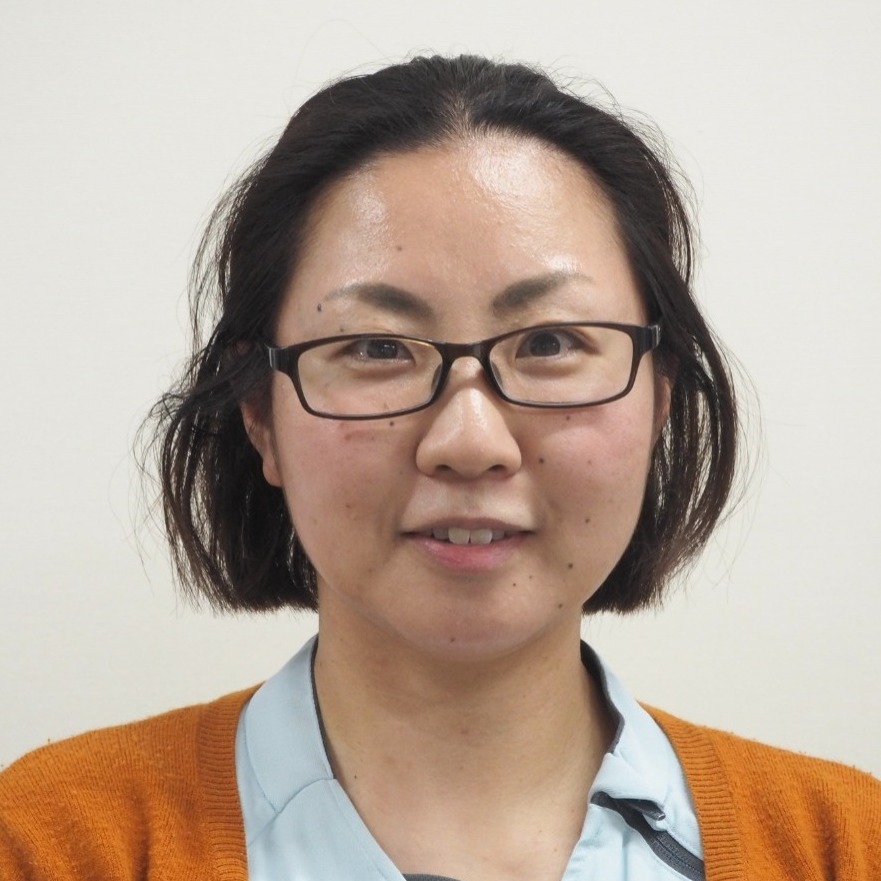 媚山 由佳